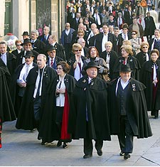 El Ayuntamiento, socio de honor de Los Amigos de la Capa